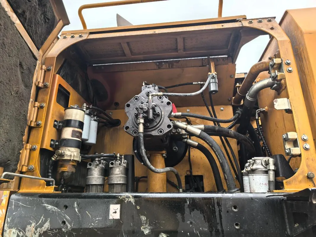 Большой экскаватор SANY SY750H б/у3