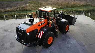 Колесный погрузчик Develon SD3002