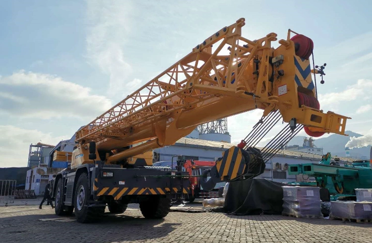 Кран повышенной проходимости XCMG XCR70_E б/у0