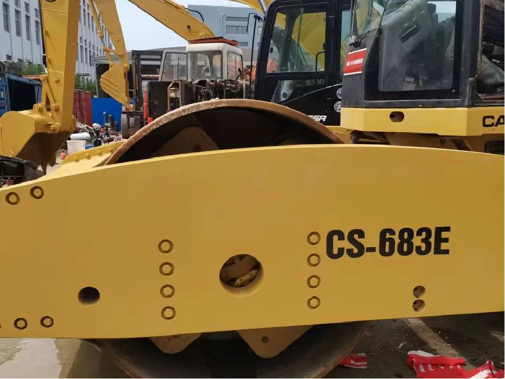 Виброуплотнитель CAT CS683E б/у1