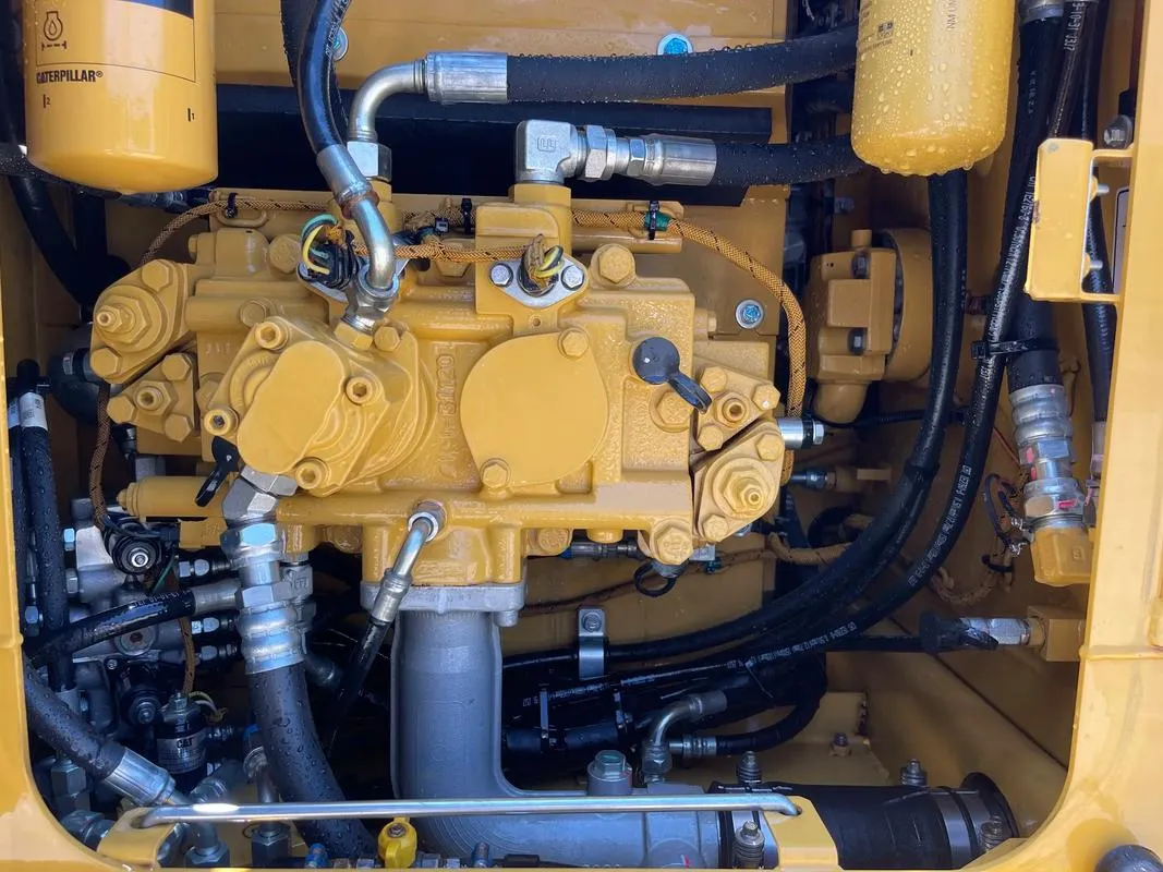 Средний экскаватор CAT 312D2GC б/у2