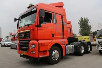 Полуприцеп SINOTRUK SITRAK 6x4 Тягач б/у