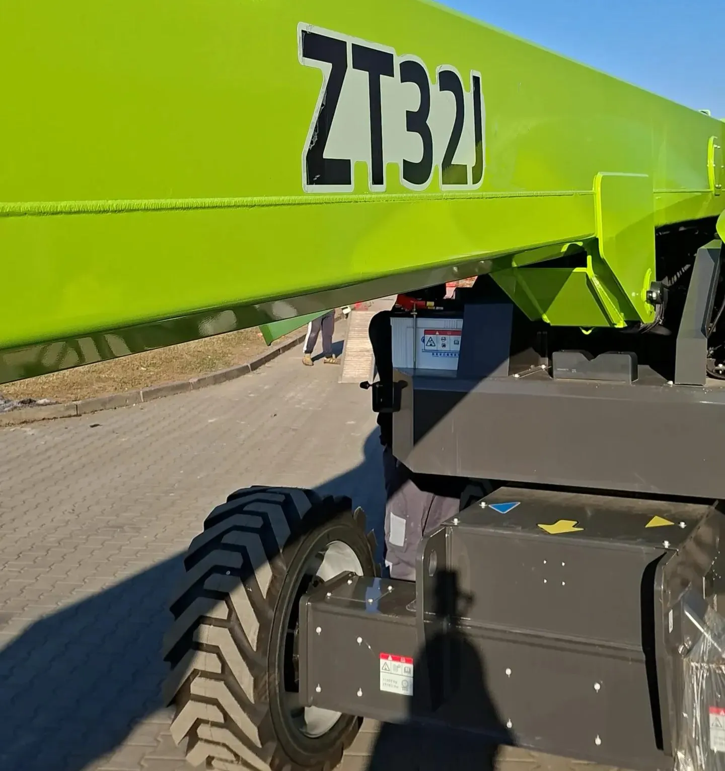 Телескопический подъемник ZOOMLION ZT32J2