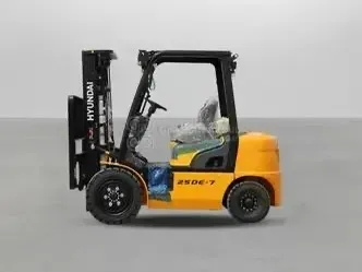 Дизельный вилочный погрузчик HYUNDAI 25DE-7 б/у