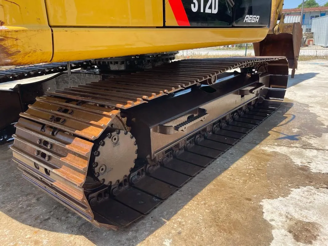 Средний экскаватор CAT 312D2GC б/у3