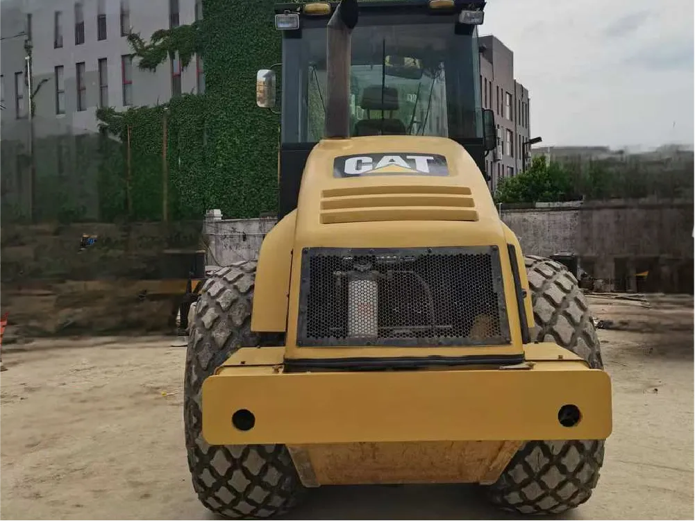 Виброуплотнитель CAT CS683E б/у