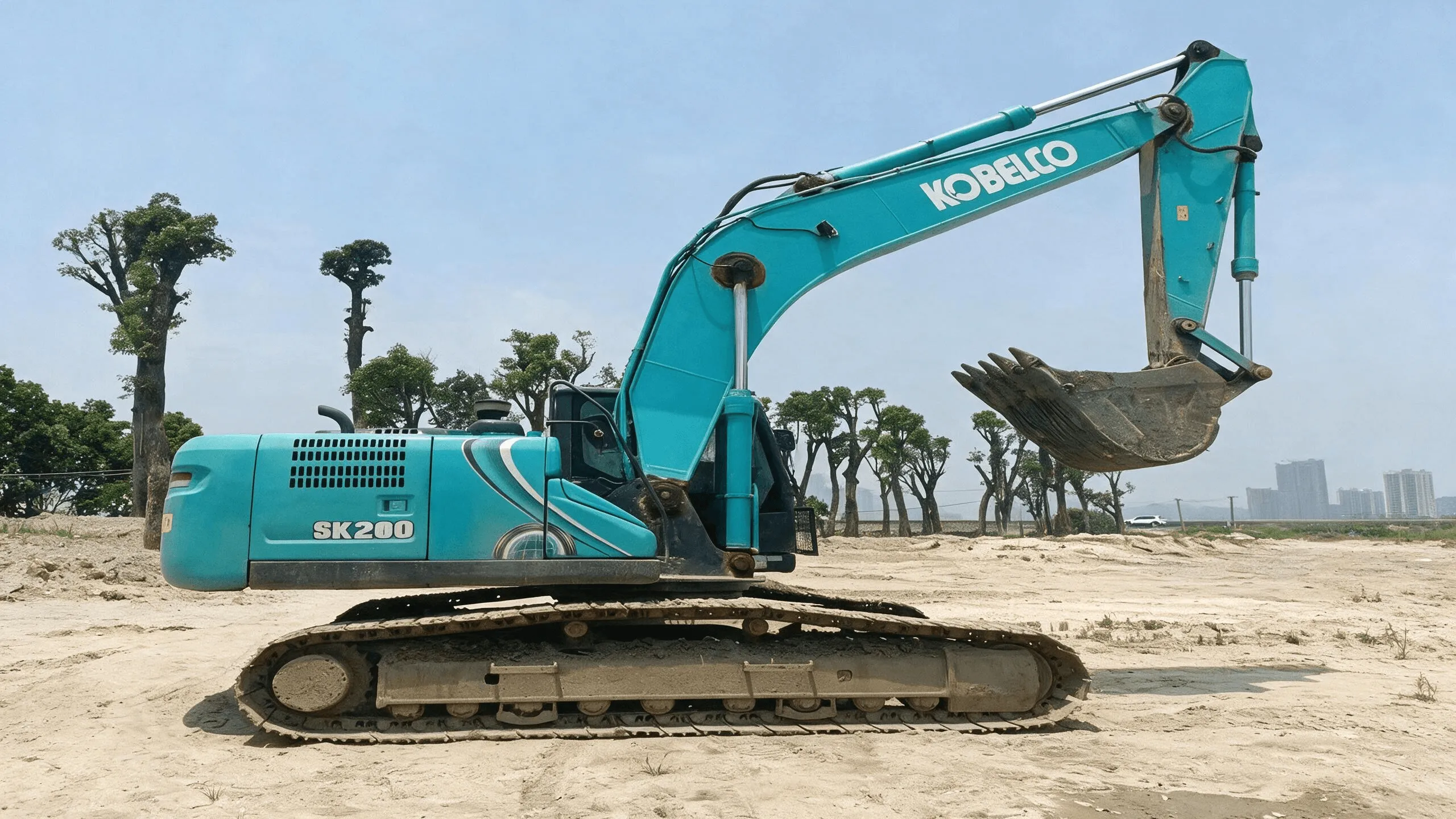 Средний экскаватор KOMATSU PC240LC-8M0 б/у0