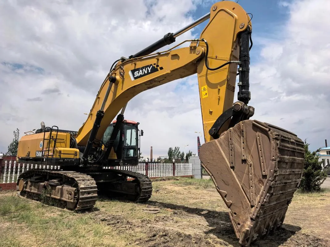 Большой экскаватор SANY SY750H б/у2