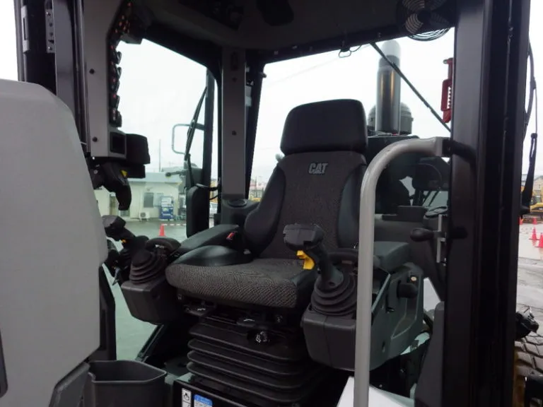 Автогрейдер CAT 12M б/у1