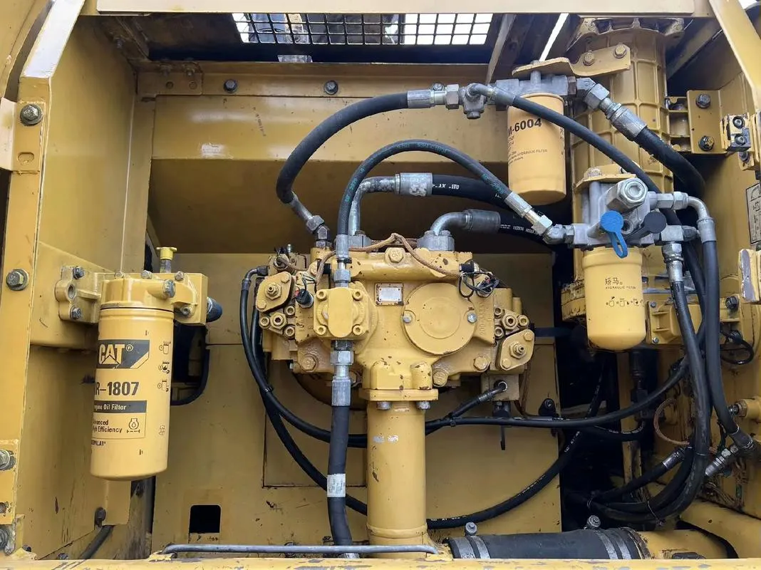 Средний экскаватор CAT 329D2 б/у1