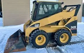 Погрузчик с бортовым поворотом CAT 242B Series 2 б/у
