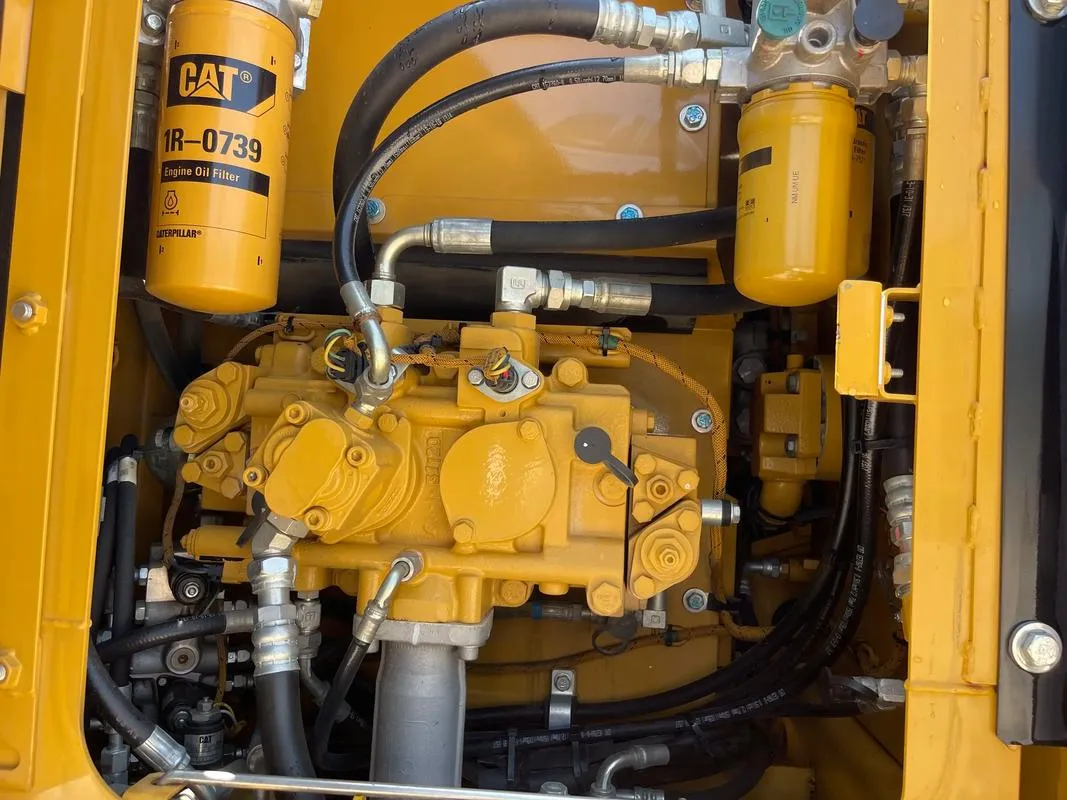 Средний экскаватор CAT 312D2GC б/у4