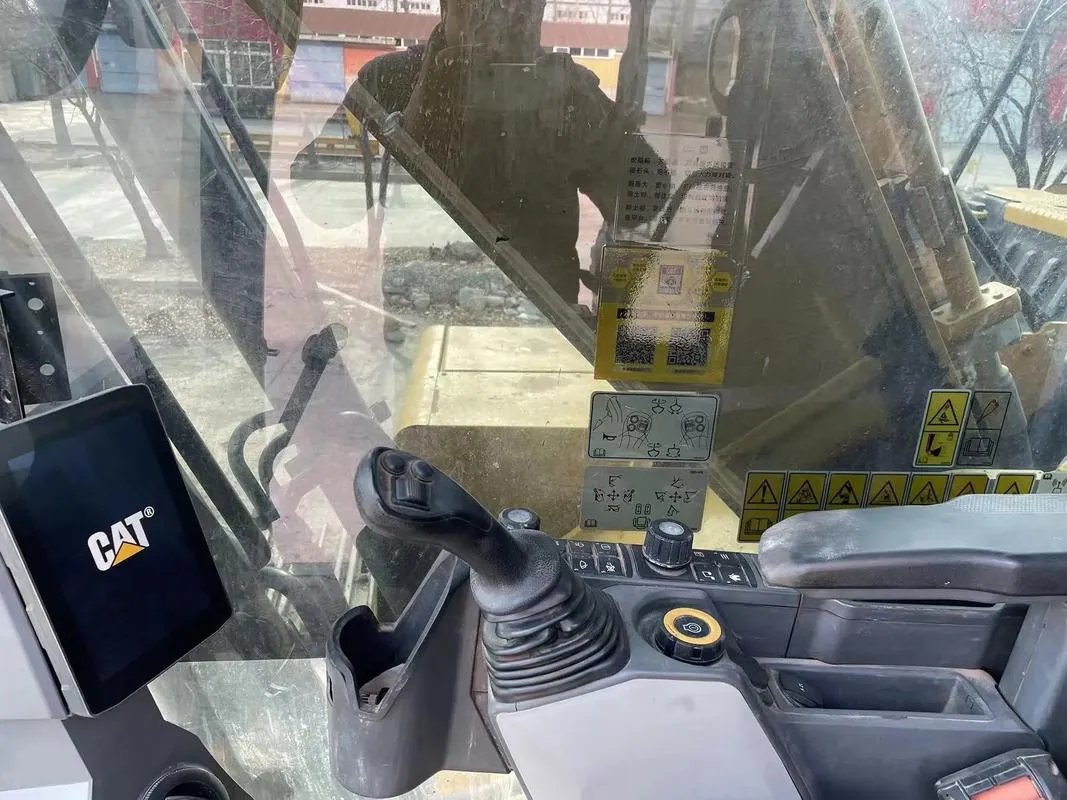 Средний экскаватор CAT 330GC б/у4