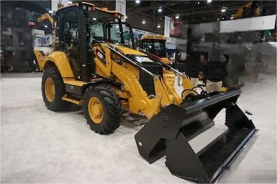 Экскаватор-погрузчик CAT 422F2 б/у0