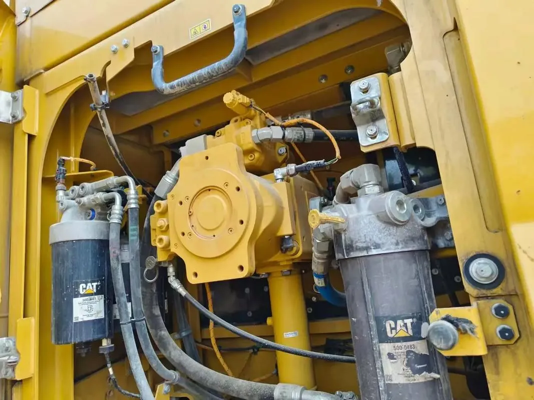 Большой экскаватор CAT 345D б/у2