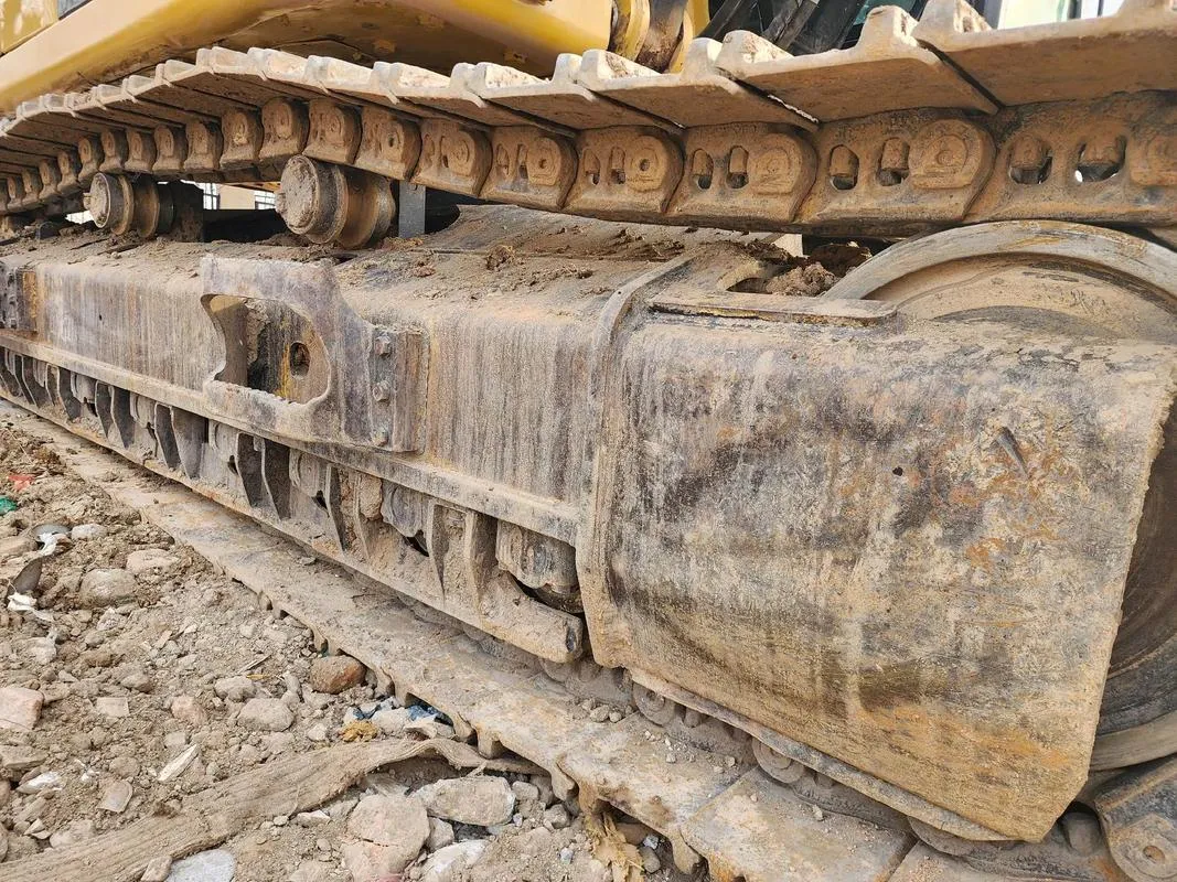 Большой экскаватор CAT 352 б/у3