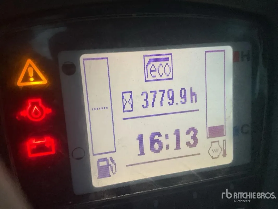 Малый экскаватор KUBOTA KX080-5 б/у3
